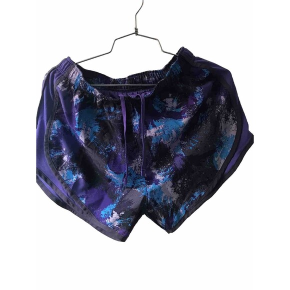 NIKE Women’s Shorts Size M Multicolor - Picture 1 of 14